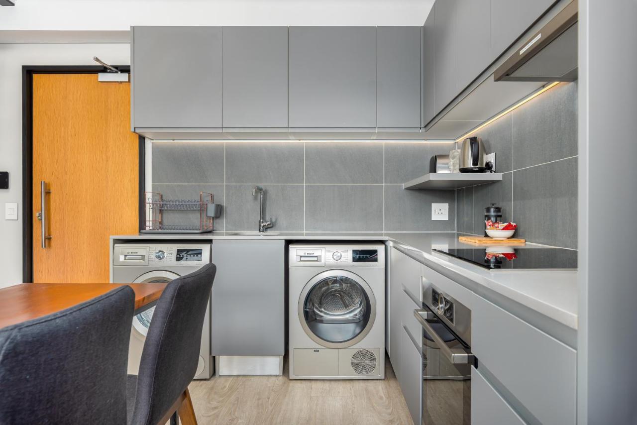 117 On Strand Apartments Кейптаун Екстериор снимка