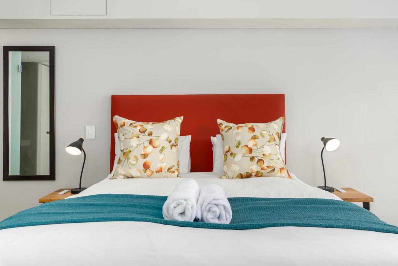 117 On Strand Apartments Кейптаун Екстериор снимка