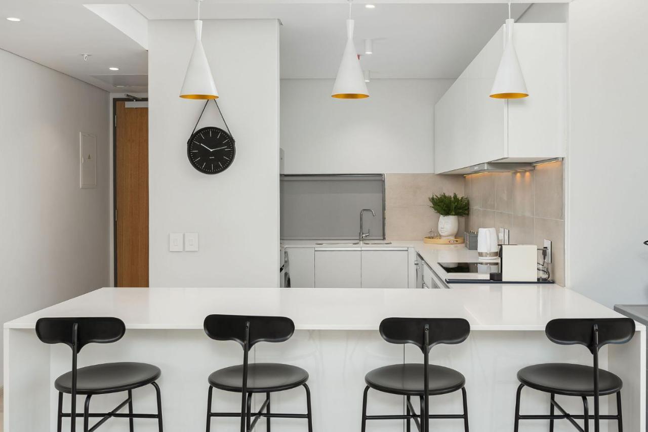 117 On Strand Apartments Кейптаун Екстериор снимка