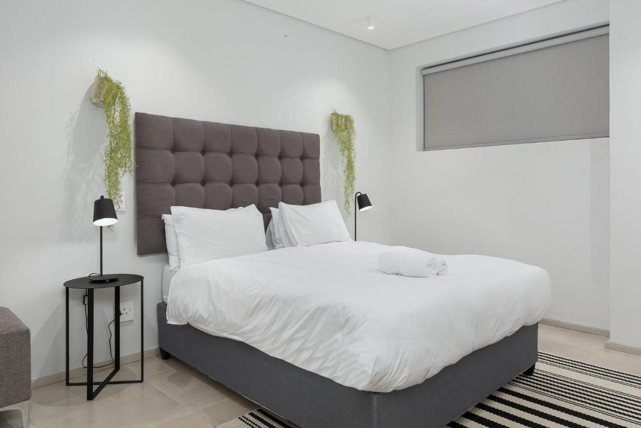 117 On Strand Apartments Кейптаун Екстериор снимка